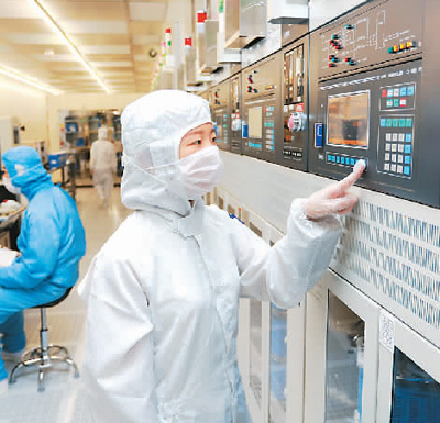 技術(shù)遭“卡脖”產(chǎn)品常背鍋，國產(chǎn)手機(jī)打響“攻芯戰(zhàn)”